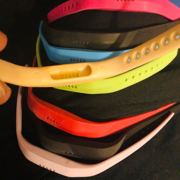 Multi colors fitbit flex2  rubber bands 9 pieces - Picture 2 of 5